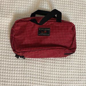 NWOT Tom Bihn Standard Spiff Kit, Red